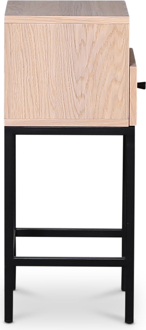 Stilo bedsidetable whiteoiled oak veneer body