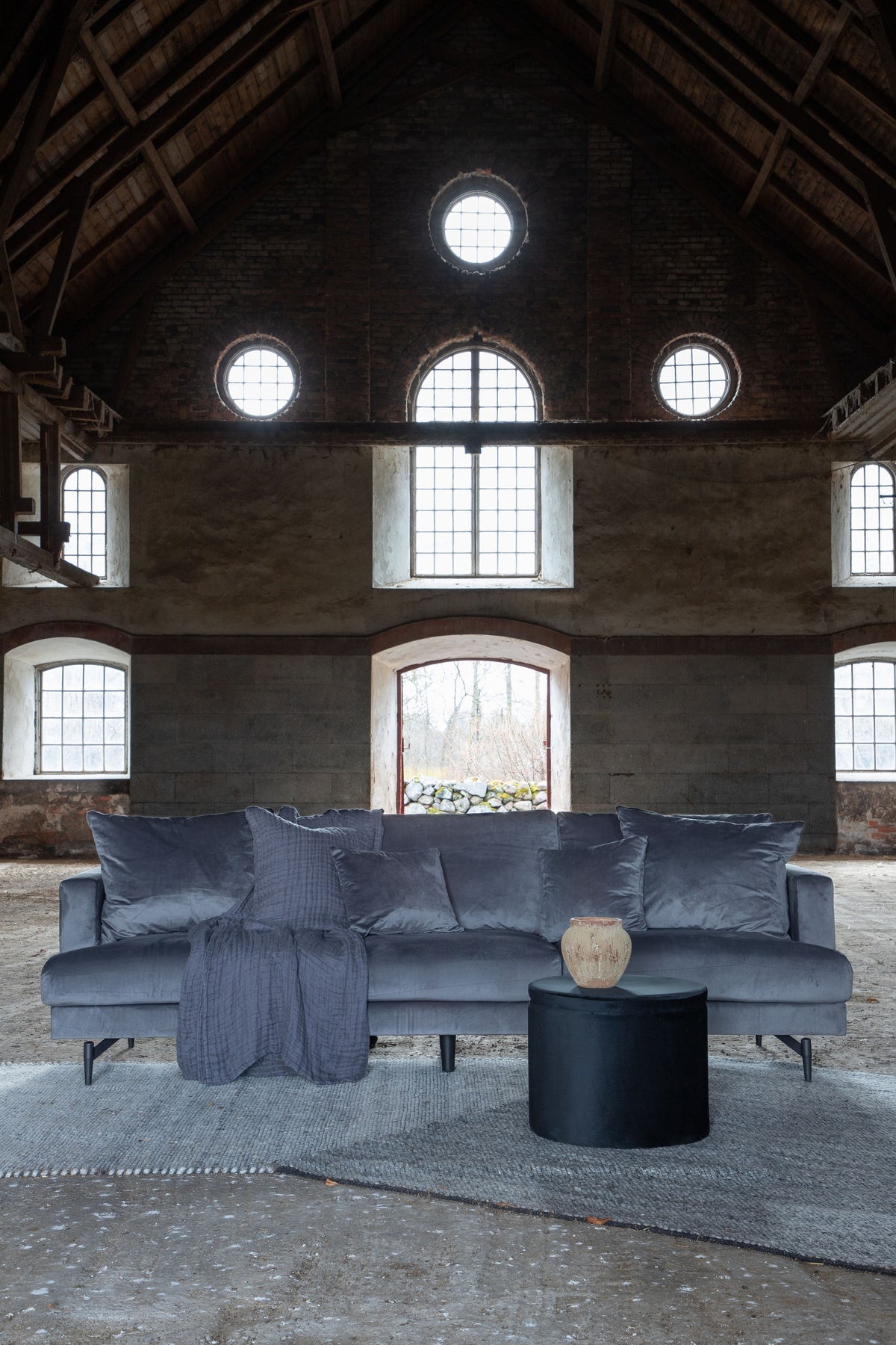 Sofia Sofa - Black / Dark Grey Velvet