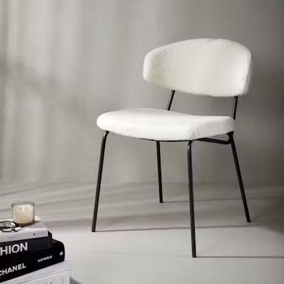 Venture Home
Chico Stol i Boucle