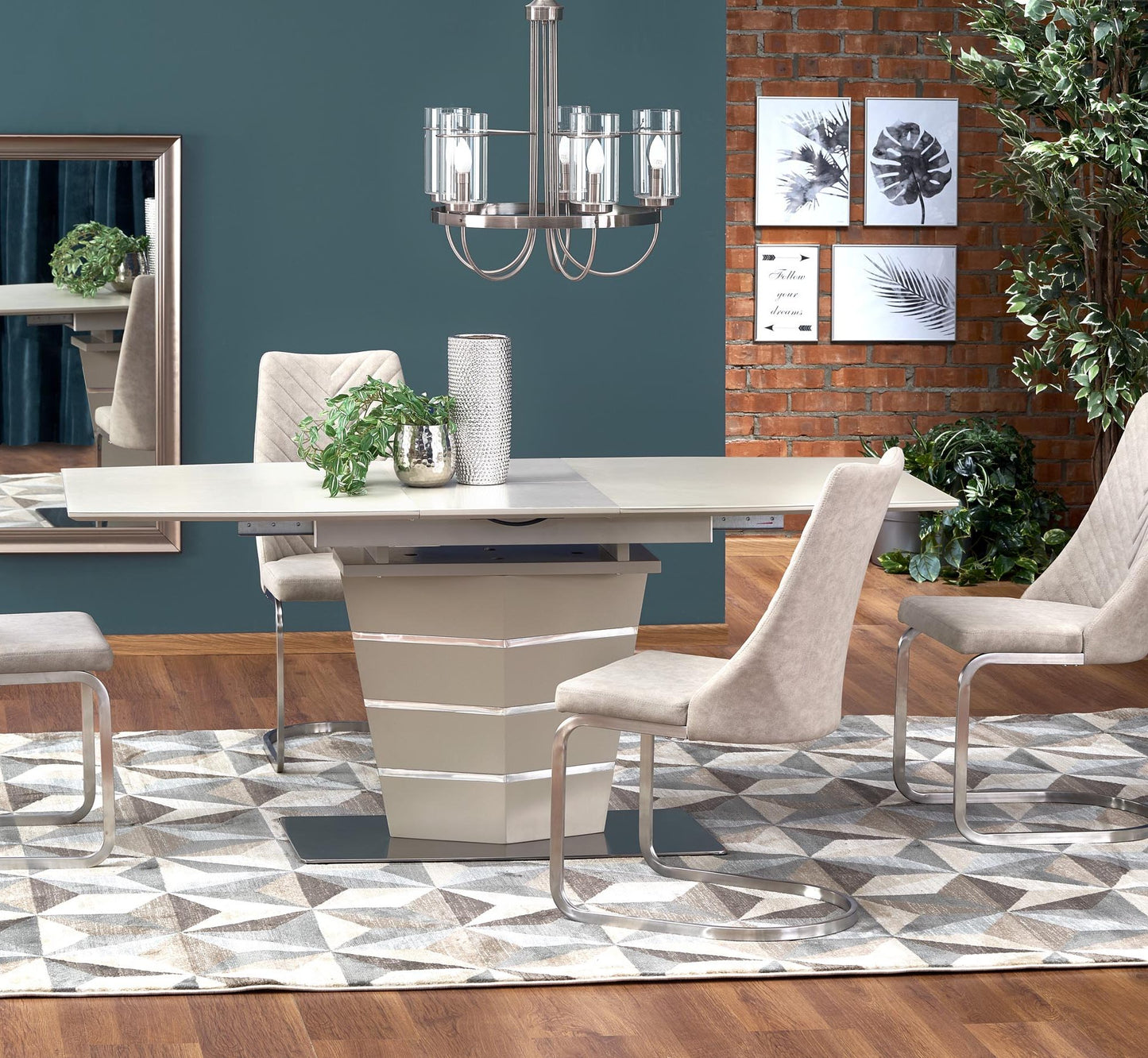 Randi utdragbart matbord 140-180 cm