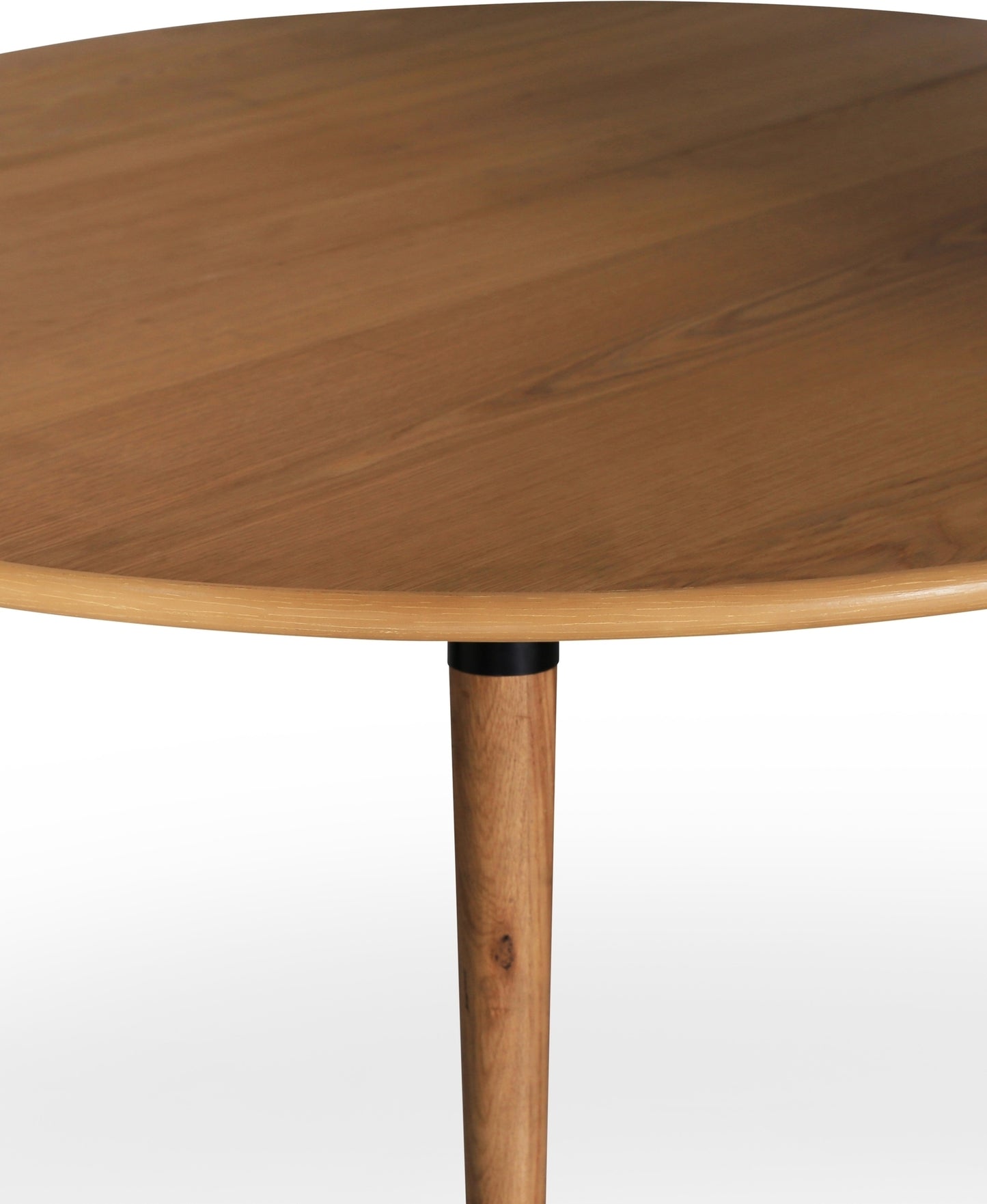 Omni runt matbord i oljad ek Ø150 cm