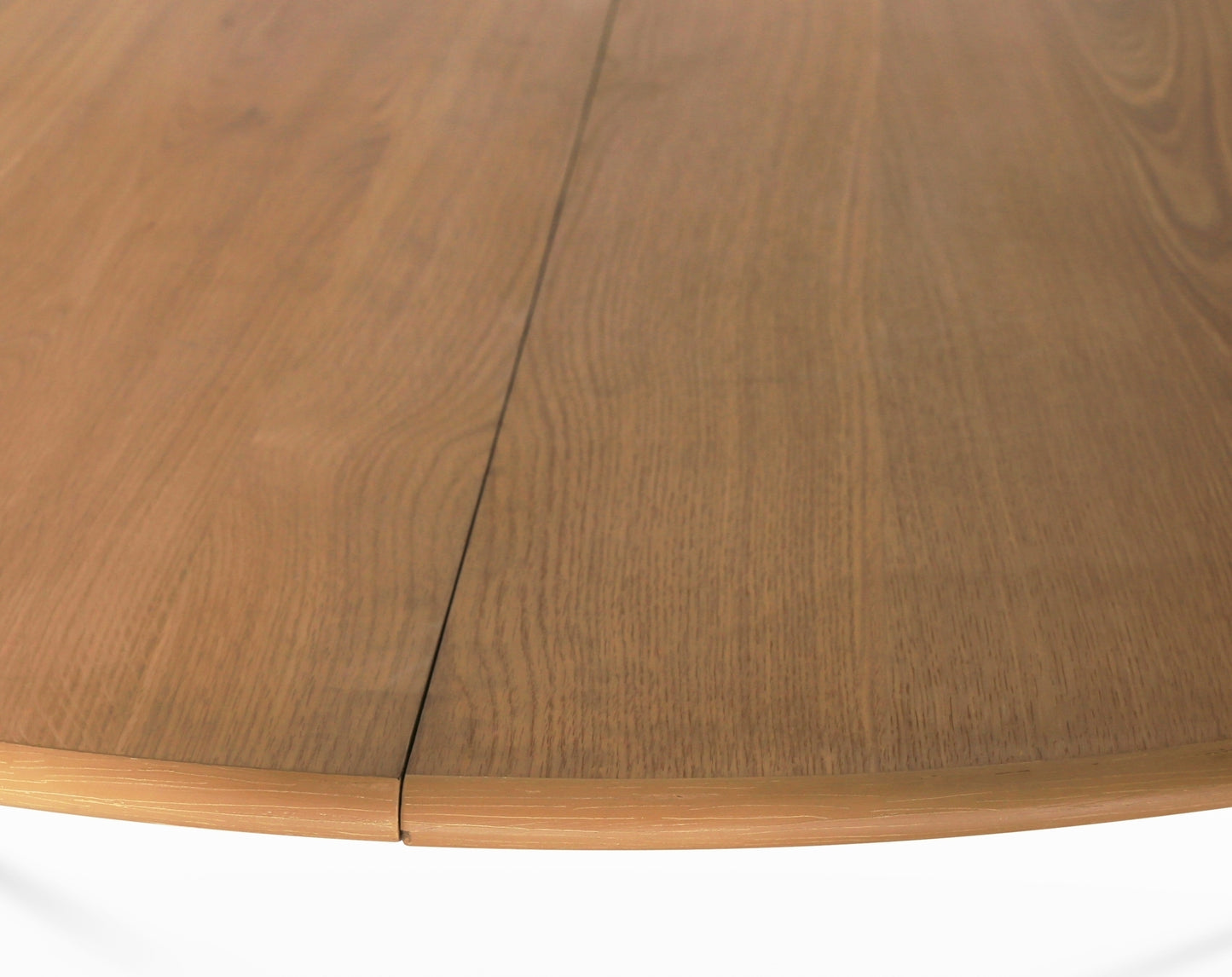 Omni runt matbord i oljad ek Ø150 cm