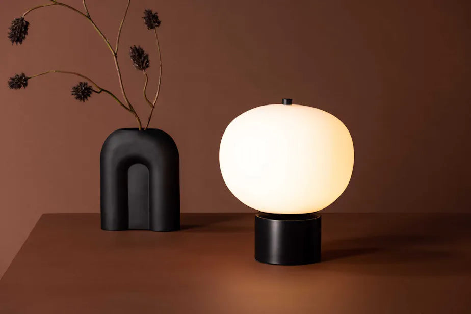 Cholet Table Lamp - Black/White glass