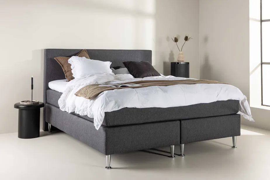 Toledo Bed 180*200 - Matte Silver / Dark grey Fabric Lino 12